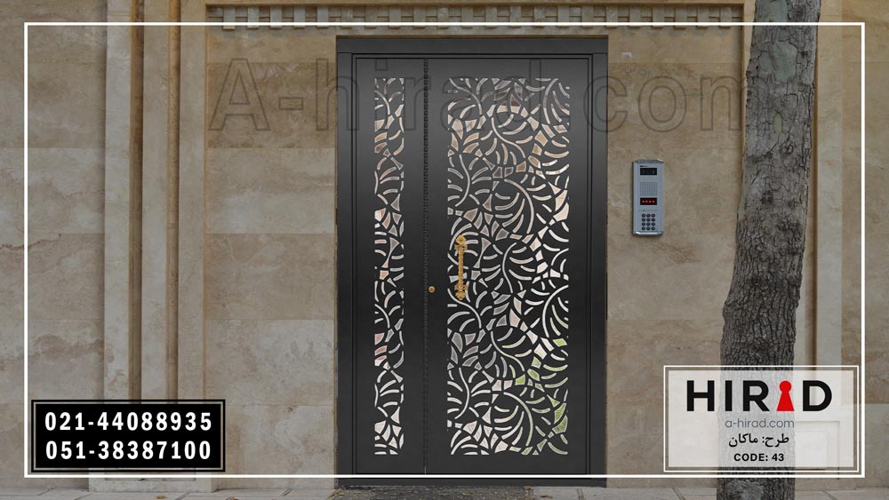درب یک و نیم لنگه فلزی لیزری ساخته شده برای درب نفر رو حیاط و ساختمان با شیشه سکوریت نشکن کد 1543 بزرگمهر